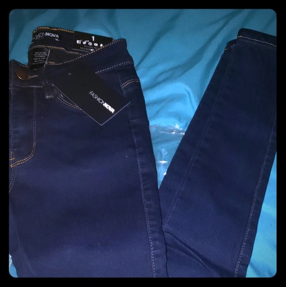 Fashion Nova Jean's size 1 - Picture 1 of 3